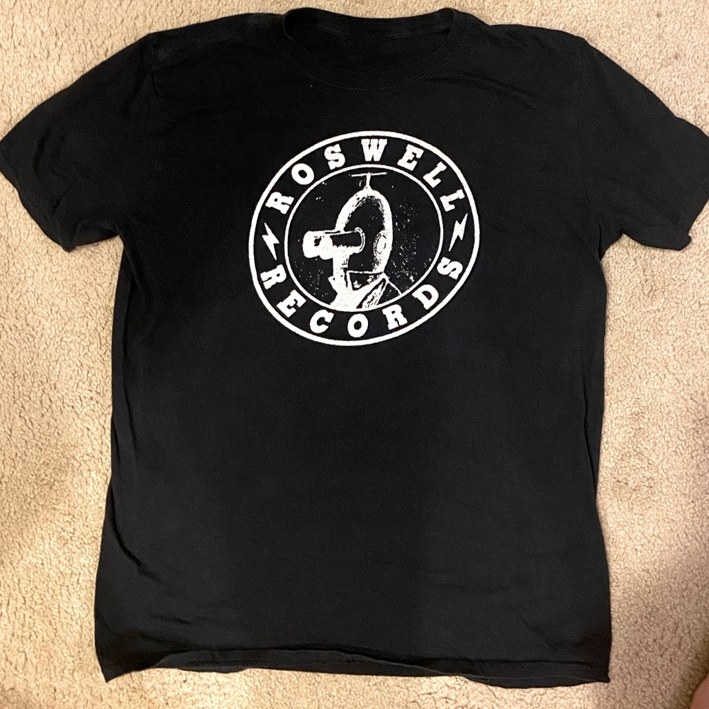Roswell Records/ Foo Fighters Label T shirt